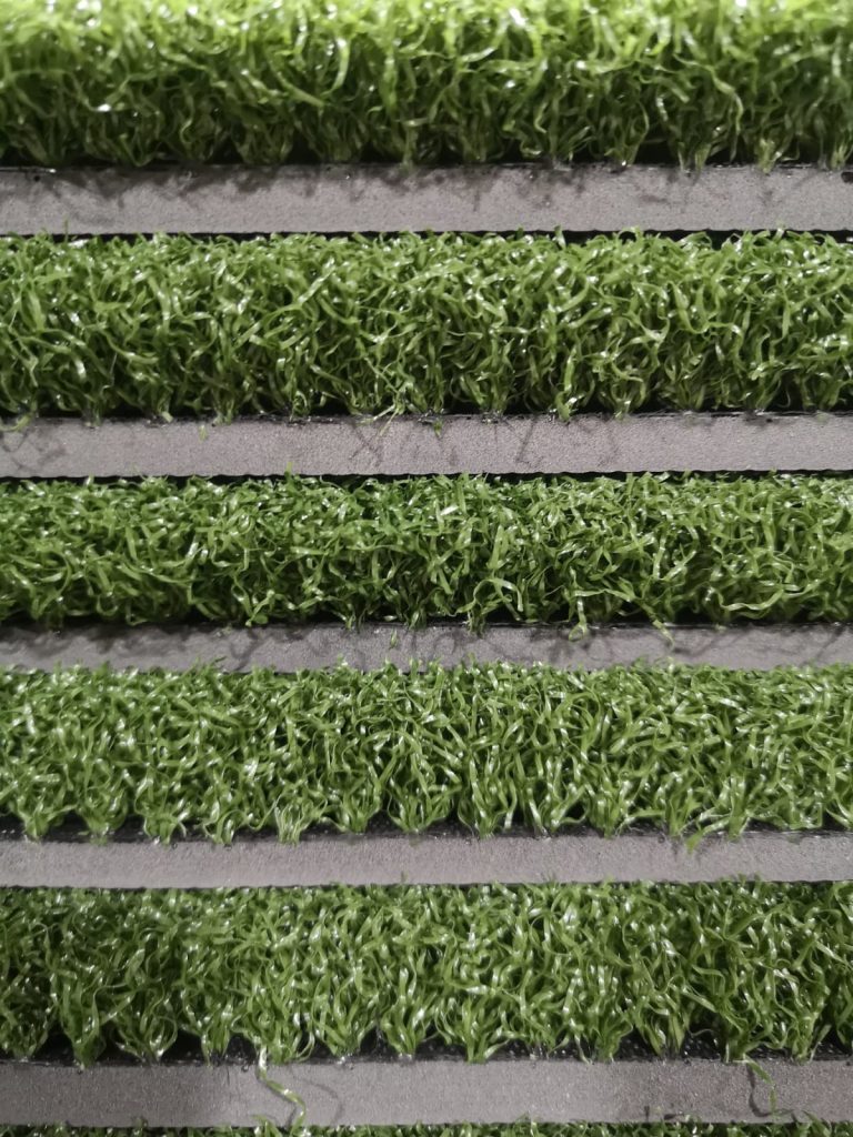 The County Golf Hitting Mat